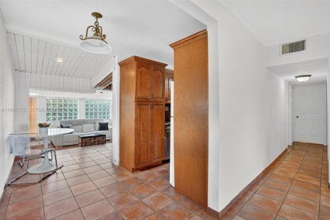 Купить виллу или дом в Майами, Флорида 4 спальни, 106.93м2, № 2056551 - фото 10