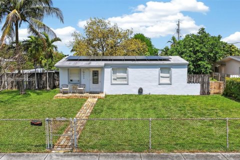 Casa en Miami, Florida 3 dormitorios, 106.93 m2 № 2056551