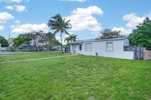 Купить виллу или дом в Майами, Флорида 4 спальни, 106.93м2, № 2056551 - фото 6