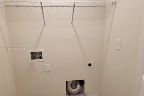 Casa en venta en LaBelle, Florida, 4 dormitorios № 1992243 - foto 16