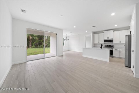 Villa ou maison à vendre à Palm Bay, Floride: 4 chambres, 164.9 m2 № 1987281 - photo 3