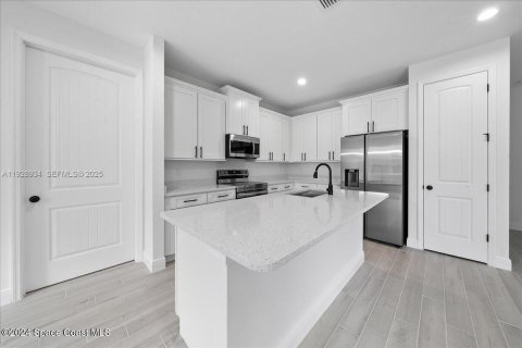 Villa ou maison à vendre à Palm Bay, Floride: 4 chambres, 164.9 m2 № 1987281 - photo 6