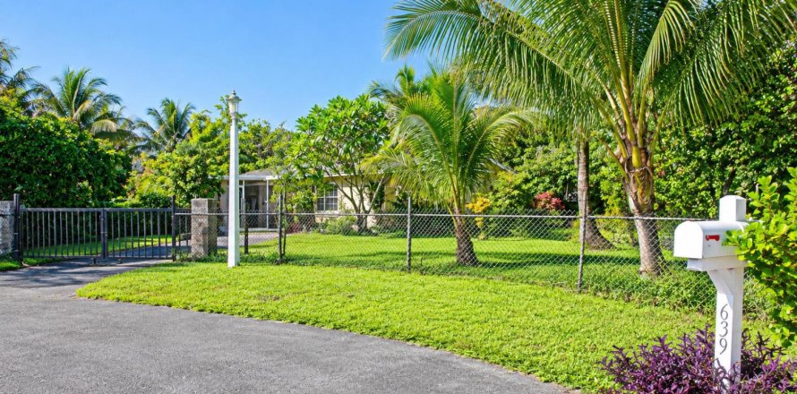 Casa en West Palm Beach, Florida 3 dormitorios, 111.95 m2 № 2391755