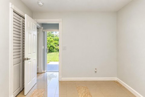 Casa en venta en West Palm Beach, Florida, 3 dormitorios, 111.95 m2 № 2391755 - foto 25