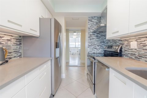 Copropriété à vendre à Sunny Isles Beach, Floride: 2 chambres, 118.45 m2 № 2004212 - photo 14