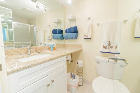 Copropriété à vendre à Sunny Isles Beach, Floride: 2 chambres, 118.45 m2 № 2004212 - photo 23
