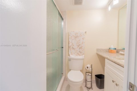 Copropriété à vendre à Sunny Isles Beach, Floride: 2 chambres, 118.45 m2 № 2004212 - photo 19