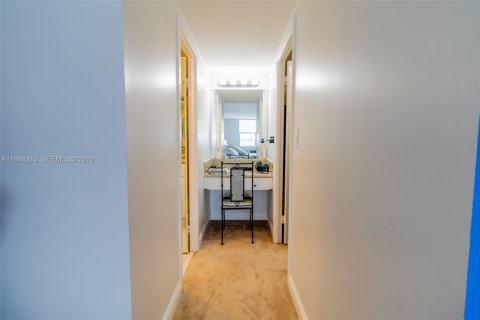 Copropriété à vendre à Sunny Isles Beach, Floride: 2 chambres, 118.45 m2 № 2004212 - photo 22