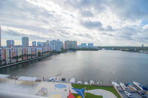 Copropriété à vendre à Sunny Isles Beach, Floride: 2 chambres, 118.45 m2 № 2004212 - photo 2