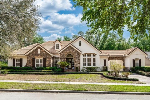 House in Sorrento, Florida 4 bedrooms, 376.07 sq.m. № 1899900 - photo 2