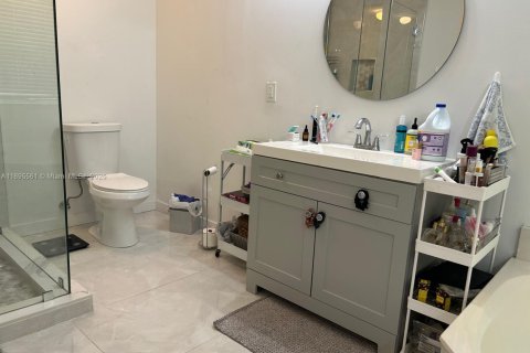 House in Miramar, Florida 4 bedrooms, 209.96 sq.m. № 1949988 - photo 13