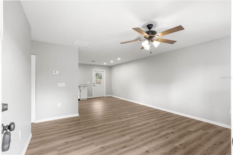 House in Fort MC Coy, Florida 3 bedrooms, 94.76 sq.m. № 2289708 - photo 2