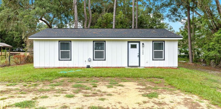 House in Fort MC Coy, Florida 3 bedrooms, 94.76 sq.m. № 2289708
