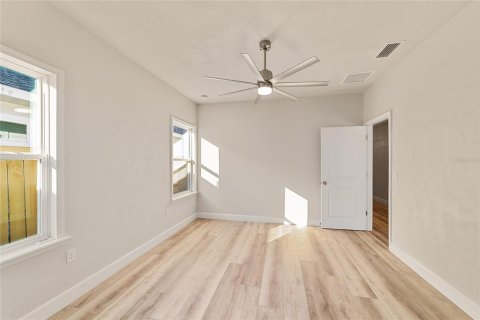 House in Gainesville, Florida 3 bedrooms, 158.4 sq.m. № 1803889 - photo 10