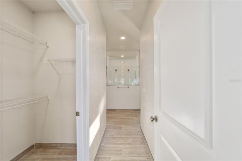House in Gainesville, Florida 3 bedrooms, 158.4 sq.m. № 1803889 - photo 11