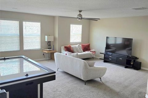 House in Zephyrhills, Florida 5 bedrooms, 328.04 sq.m. № 2107635 - photo 17