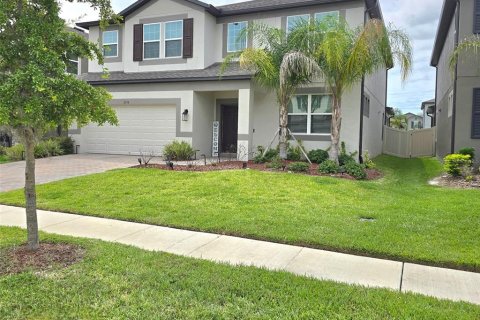 House in Zephyrhills, Florida 5 bedrooms, 328.04 sq.m. № 2107635 - photo 2