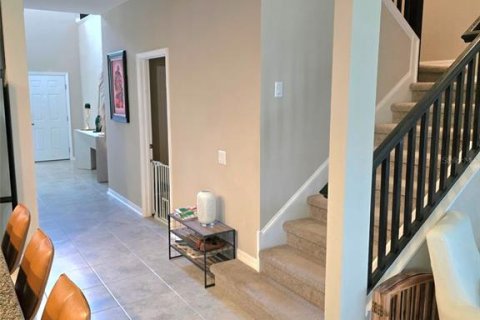 House in Zephyrhills, Florida 5 bedrooms, 328.04 sq.m. № 2107635 - photo 6