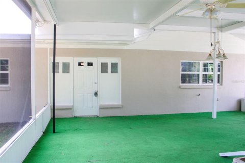 House in Winter Haven, Florida 5 bedrooms, 248.98 sq.m. № 1789491 - photo 27