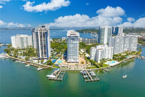 Кондоминиум с 1 спальней в Майами-Бич, Флорида № 1963221