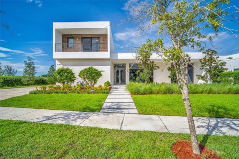 House in Weston, Florida 5 bedrooms, 498.7 sq.m. № 2017371