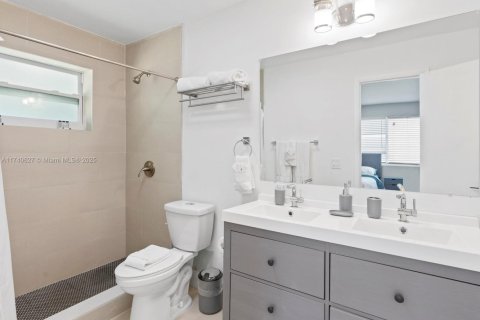 Купить коммерческую недвижимость в Дания-Бич, Флорида № 2035575 - фото 17