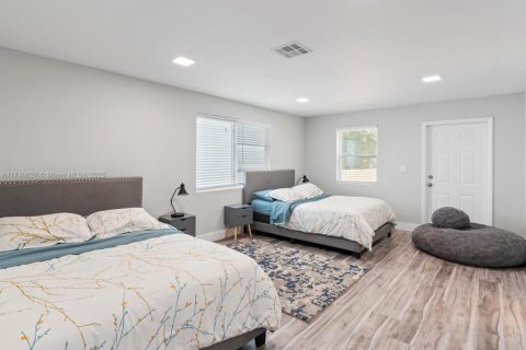 Купить коммерческую недвижимость в Дания-Бич, Флорида № 2035575 - фото 16