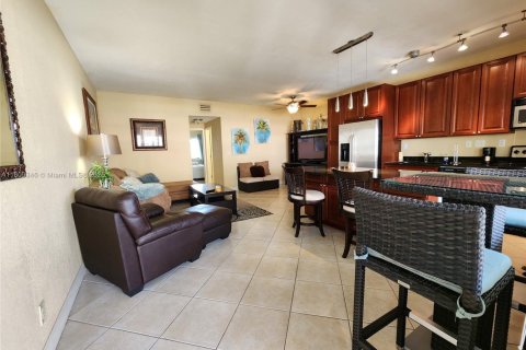 Condominio en venta en Fort Lauderdale, Florida, 1 dormitorio, 69.4 m2 № 1865287 - foto 5