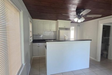 Villa ou maison à louer à Saint Petersburg, Floride: 2 chambres, 66.89 m2 № 2413805 - photo 2