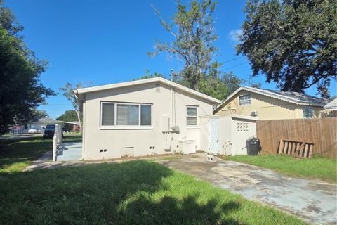 Villa ou maison à louer à Saint Petersburg, Floride: 2 chambres, 66.89 m2 № 2413805 - photo 10