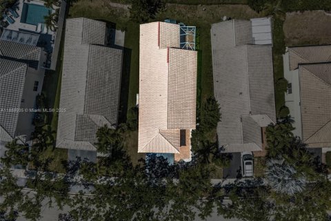 Casa en venta en Weston, Florida, 3 dormitorios, 125.7 m2 № 1942052 - foto 3