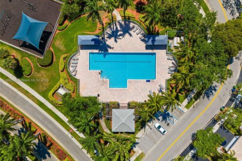 Casa en venta en Weston, Florida, 3 dormitorios, 125.7 m2 № 1942052 - foto 4