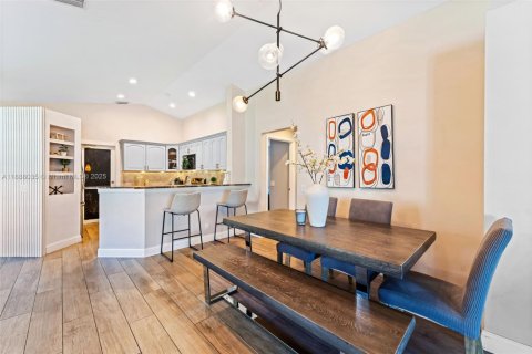 Casa en venta en Weston, Florida, 3 dormitorios, 125.7 m2 № 1942052 - foto 8