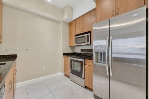 Condominio en alquiler en Hollywood, Florida, 1 dormitorio, 64.1 m2 № 2063515 - foto 9