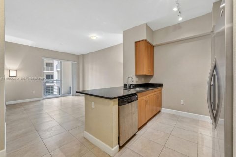 Condominio en alquiler en Hollywood, Florida, 1 dormitorio, 64.1 m2 № 2063515 - foto 8