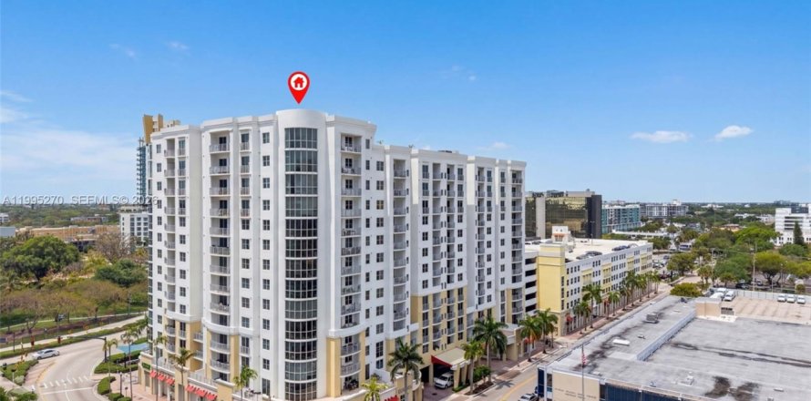 Condominio en Hollywood, Florida, 1 dormitorio  № 2063515