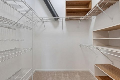 Condominio en alquiler en Hollywood, Florida, 1 dormitorio, 64.1 m2 № 2063515 - foto 19