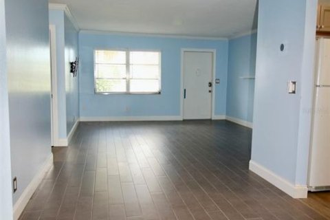 House in Pinellas Park, Florida 2 bedrooms, 123.37 sq.m. № 1822688 - photo 14