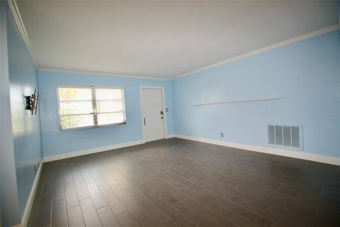 House in Pinellas Park, Florida 2 bedrooms, 123.37 sq.m. № 1822688 - photo 10