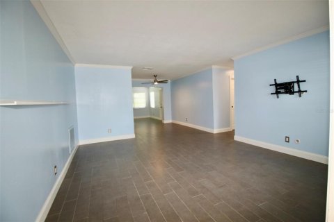 House in Pinellas Park, Florida 2 bedrooms, 123.37 sq.m. № 1822688 - photo 9
