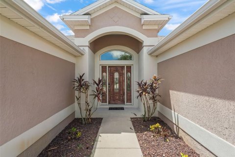 House in The Villages, Florida 3 bedrooms, 189.89 sq.m. № 1850164 - photo 2