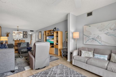 Купить кондоминиум в Делрей-Бич, Флорида 2 спальни, 91.97м2, № 2040122 - фото 21