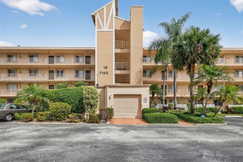 Condo in Delray Beach, Florida, 2 bedrooms  № 2040122