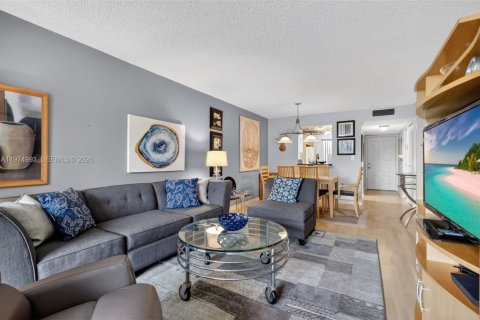 Купить кондоминиум в Делрей-Бич, Флорида 2 спальни, 91.97м2, № 2040122 - фото 18