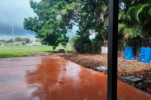 Купить коммерческую недвижимость в Майами, Флорида 150.78м2, № 2014367 - фото 13