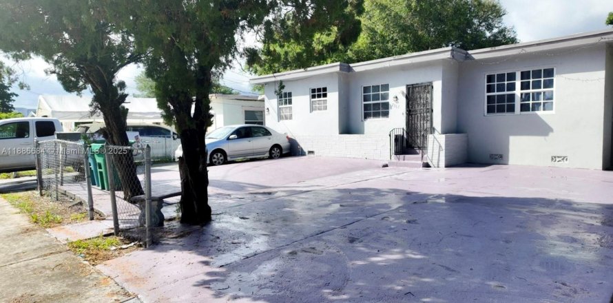 Коммерческая недвижимость в Майами, Флорида 150.78м2 № 2014367