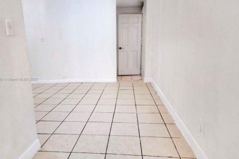 Купить коммерческую недвижимость в Майами, Флорида 150.78м2, № 2014367 - фото 4