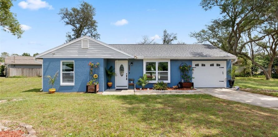 Villa ou maison à Deltona, Floride 3 chambres, 105.72 m2 № 1650012