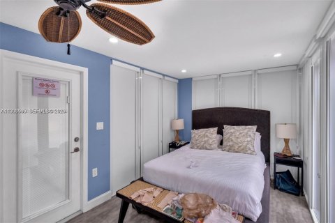 Villa ou maison à louer à Miami, Floride: 37.16 m2 № 2024218 - photo 6