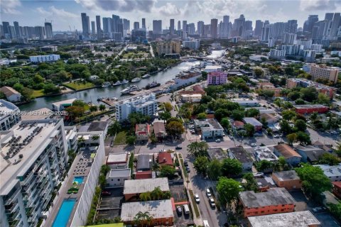 Villa ou maison à louer à Miami, Floride: 37.16 m2 № 2024218 - photo 11